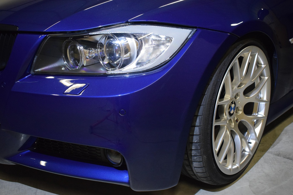 car detailing polishing